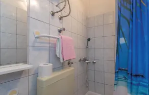 Lovely apartment in Makarska with WiFi - Image 4