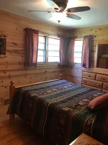 Privates Haus am See auf 16 Hektar Wald, 80 + Hektar großen See, 55 Fuß tief! - Image 3