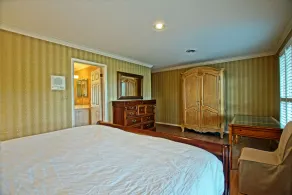 Beautiful custom home on 1.5 acres with large heated saltwater pool and spa! - Image 5