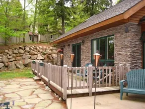 Relaxing Luxury Lakefront Stay - Short walk to Town, Water Safari & Dining. - Image 2