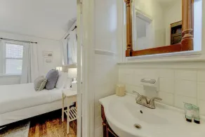 Trendy 3BR Bungalow | Mins to ZOO, USC & Ft Jacksn - Image 3