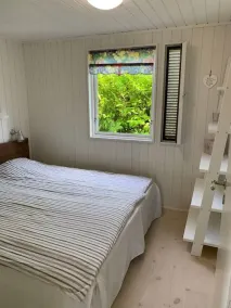 A pearl of a summer house close to both beach and city - Image 3