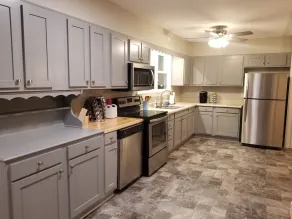 Cozy Fayetteville Home - King Bed - Sleeps 5 - Near Downtown - Image 3