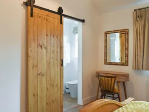 1 bedroom accommodation in Soberton - Image 5