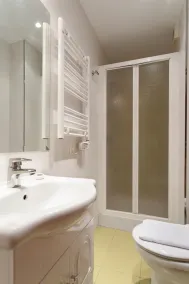 Genteel Home Martinez Campos - Image 3