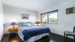 My Back Beach Retreat with spa and ocean views - Image 5