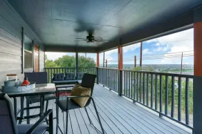 Gorgeous Hill Country View @ Luxury Multi-Family Estate - Image 5