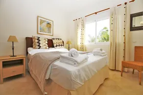 Appartement de deux chambres avec Wifi et clima, Proche de la plage entre Estepona et San Pedro - Image 5