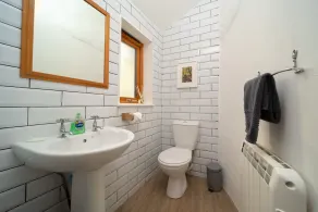 A charming dog and couple friendly quirky apartment with sea views, in a popular location in North D - Image 3