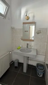 Spacious studio apartment less than 5 minutes from the beaches of the Pink Granite Coast - Image 4