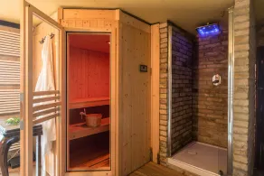 Große, luxuriöse Villa in Oliven- und Weinbergen, bis zu 12 Gäste, beheizter Pool & Wellnessbereich - Image 4