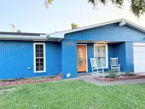 SLEEPS 16 | BEACH | MOODY GARDENS | SCHLITTERBAHN - Image 3