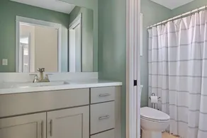 Gorgeous Vacay Home w Marina View Near the Beach - Image 3