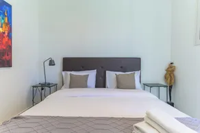GlassHaus Rooftop 2-BR W Pool & Terrace in Ghazir - Image 4
