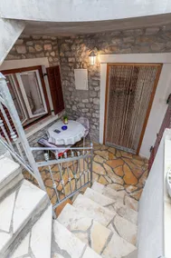Beautiful Stonehouse 'Emi ' near the sea for 4-8 people - Image 3
