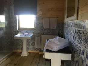 Bespoke Log Cabin in idyllic surroundings - Image 2