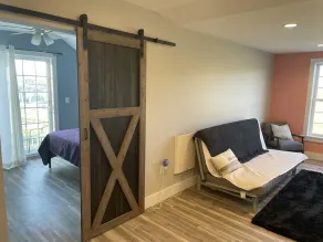 1 Bedroom with a country view - Image 4