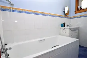 Brookfield, picturesue quiet location, sleeps 8, pet friendly - Image 3