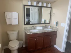 Perfect for Williamsburg/Busch vacation. 2BDR/2BA -sleeps 6 - Image 3