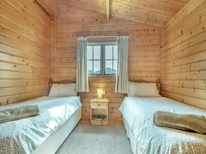 2 bedroom accommodation in Netherseal - Image 5