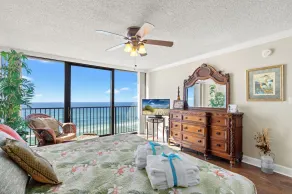 Beach Haven! 2BR 2BA Sleeps 6! Coastal paradise awaits! - Image 5
