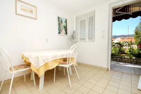 Apartamento para dos personas con terraza y vista al mar Vrboska, Hvar (A-541-a) - Image 5