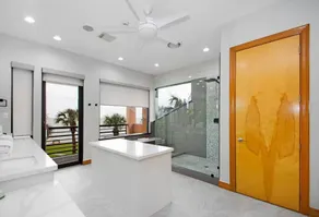 Kemah Waterfront Estate with Pools & Private Pier - Image 5