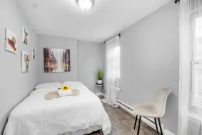 🚇 Modern 2BR Getaway | Fast Metro Link ✨ - Image 5