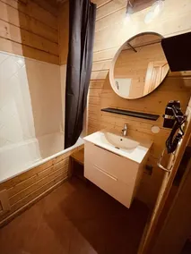 Panoramic view chalet ready for the piste - Image 3