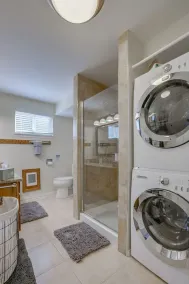 Anderson Island Luxury Beach Home. Kayak, HotTub, Paddle Board, Beachfront, View - Image 4