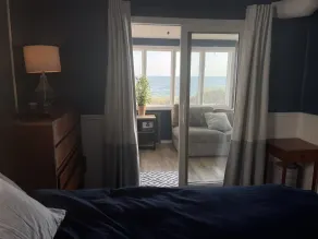 Dreamy Beachfront Cottage with NYC views - Image 3