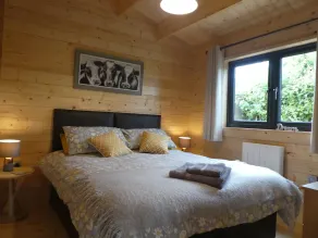 Pound Farm Holidays - Orchard Lodge - Image 5