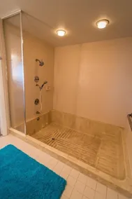 ** BÄSTA VÄRDE I KEY WEST ** OCEAN FRONT! Havsutsikt varje rum. 90ft Balkong - Image 3