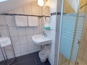 Apartamento -33- cozinha nova (60 m²), ampla varanda, 2 quartos, 2 banheiros, 1 sala, WiFi - Image 5