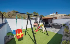 2 bedroom gorgeous home in Labin - Image 2