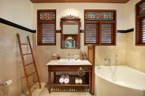 a place to reclaim your senses - Image 5