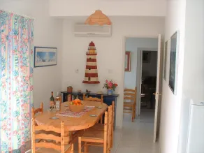 Luksus villa, fantastisk udsigt, i hjertet af landsbyen, tæt på Coral Bay. - Image 5