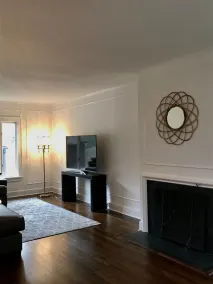 Walk to Big House, campus-bars-restaurants. Fully renovated & HUGE.  Sleeps 20. - Image 2