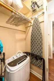 Nurse Ready• Wifi • Smart TV • Kitchen • Pets •W/D - Image 4