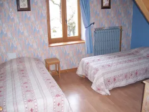 Cottage situato nel cuore del sito classificato dei 7 laghi e delle cascate di Hérisson. - Image 4