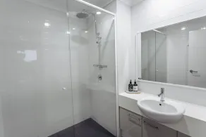 YALLINGUP BEACH HOLIDAY HOME PERFECTLY DESIGNED TO FIT TWO FAMILIES - Image 3
