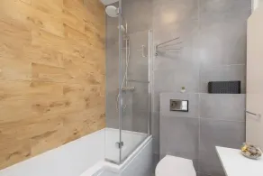 Comfortable Apartment | Garden and Garage Parking - Image 2