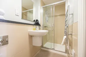 Sarah Hotel - Image 5