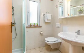 Stunning Home In Musalez - Image 3