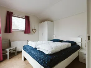 A holiday home where everyone will immediately feel at home. The homely appearance is a mix of modern design and coziness. The house is located in the front section of the popular North Sea Park, but due to its unique location, it offers a lot of pea - Image 3