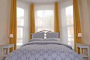 Spotless 2-bed apartment with gentle ramp access in central Eastbourne for 4 - Image 5