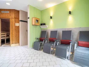 Comfortable terraced house in Zingst with garden, terrace and heated pool - Image 4