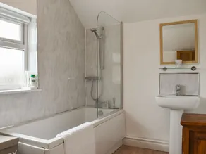 1 bedroom accommodation in Enderby - Image 2