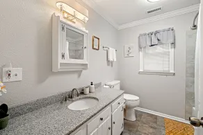 Family retreat! Hot tub, Resort amenities. - Image 4
