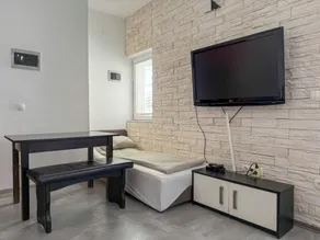 Merlyn... apartment just a few minutes from the beach and downtown - Image 2